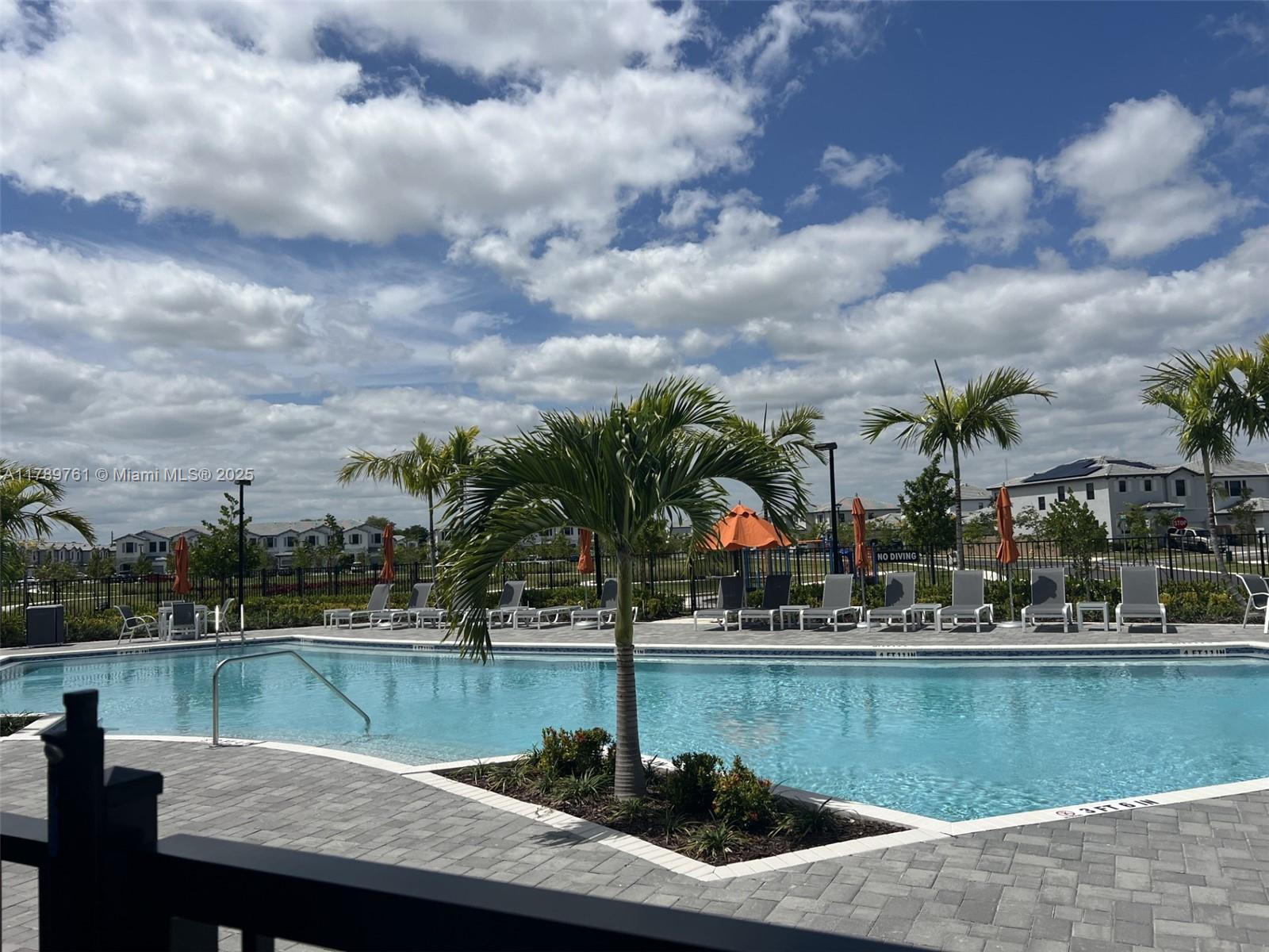 PINE ISLE - Residential