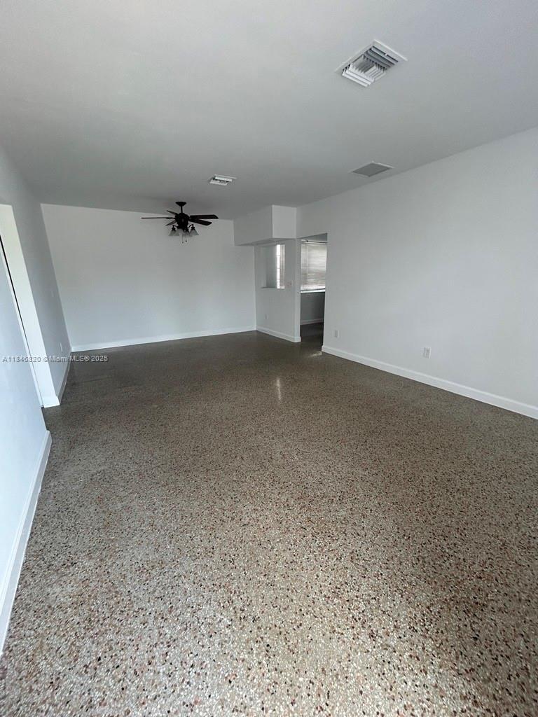 60 W 12th St D
