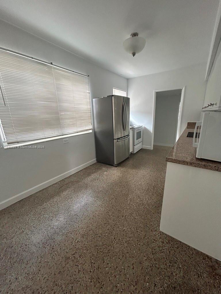 60 W 12th St D
