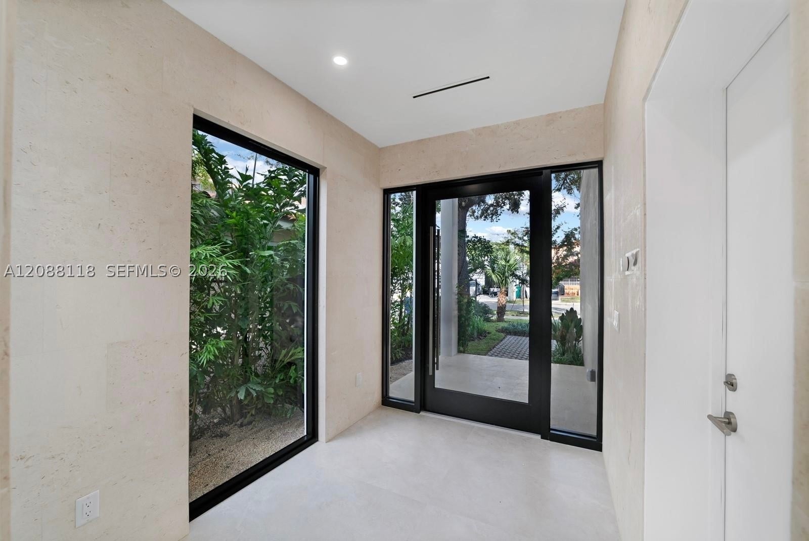 2610 SW 17 St.