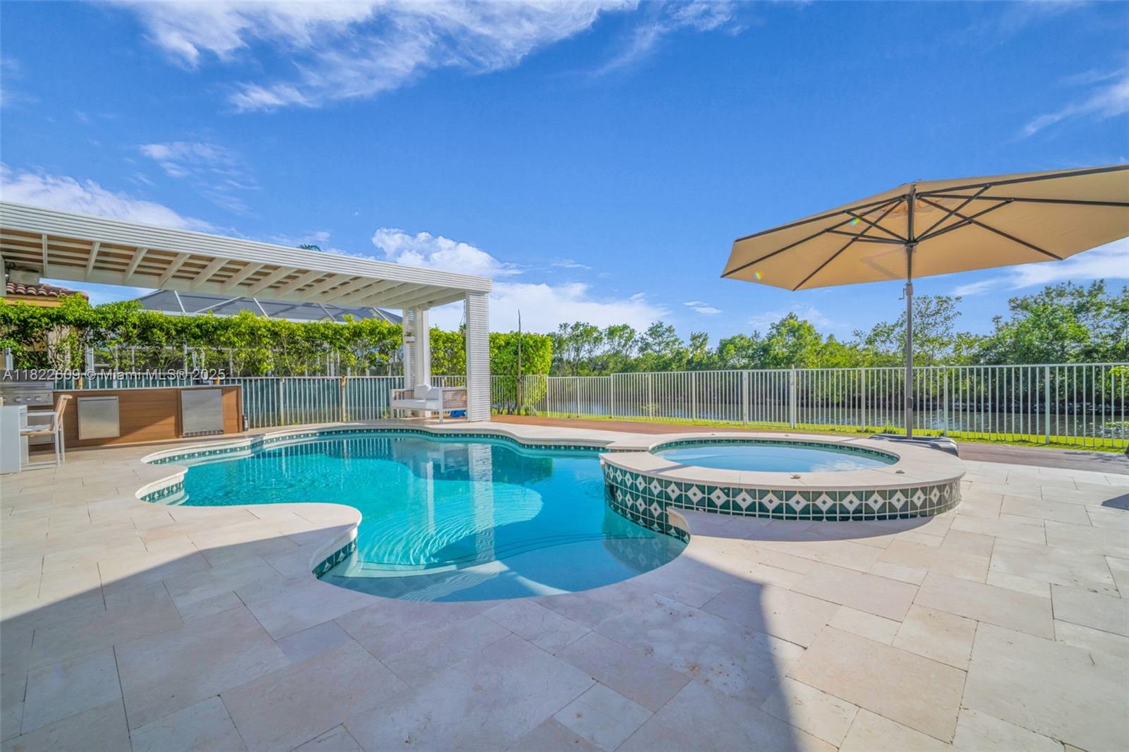 942 Lavender Cir, Weston, FL, 33327/$1,299,000 4 942 Lavender Cir