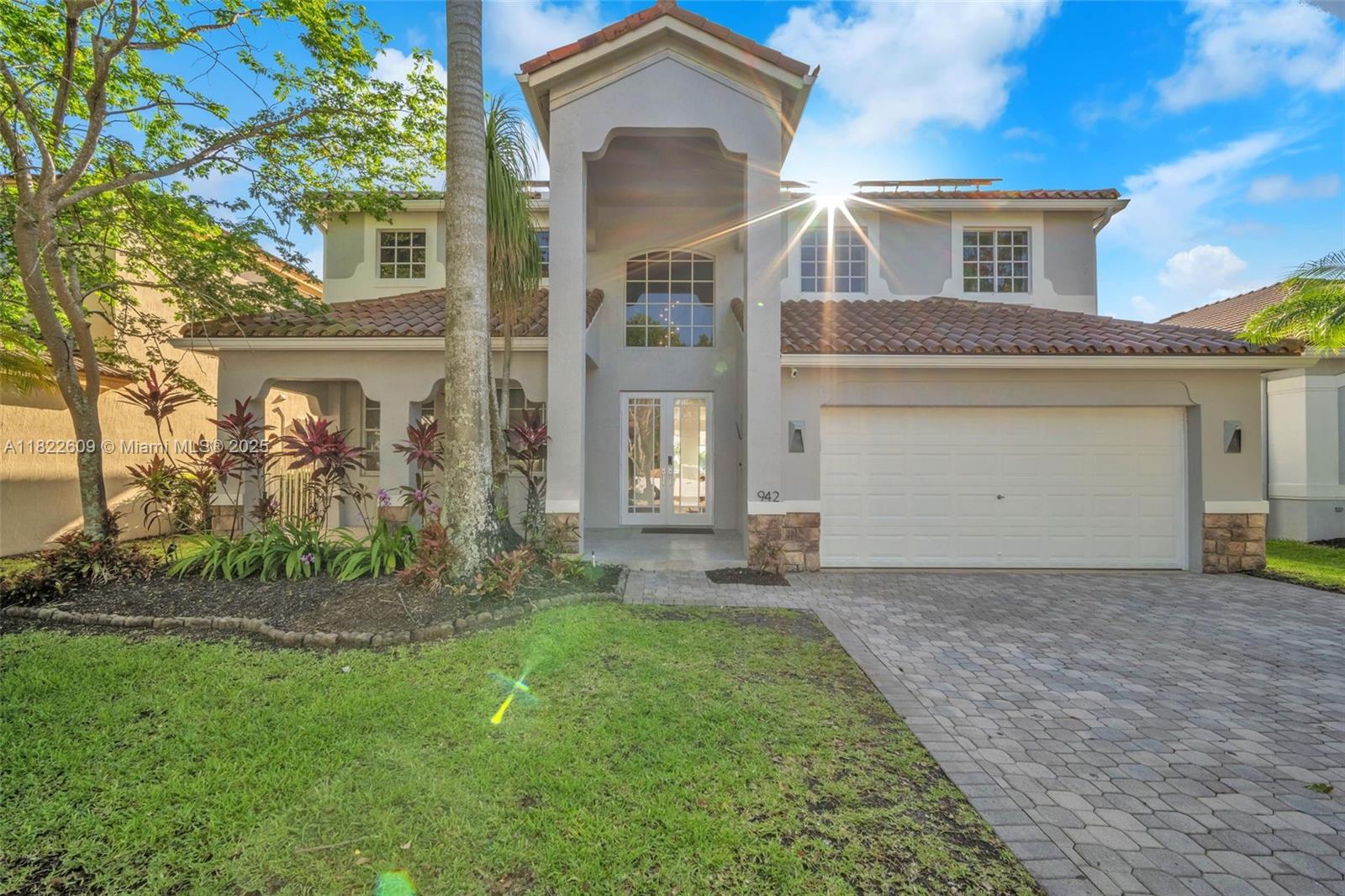 942 Lavender Cir, Weston, FL, 33327/$1,299,000 1 942 Lavender Cir
