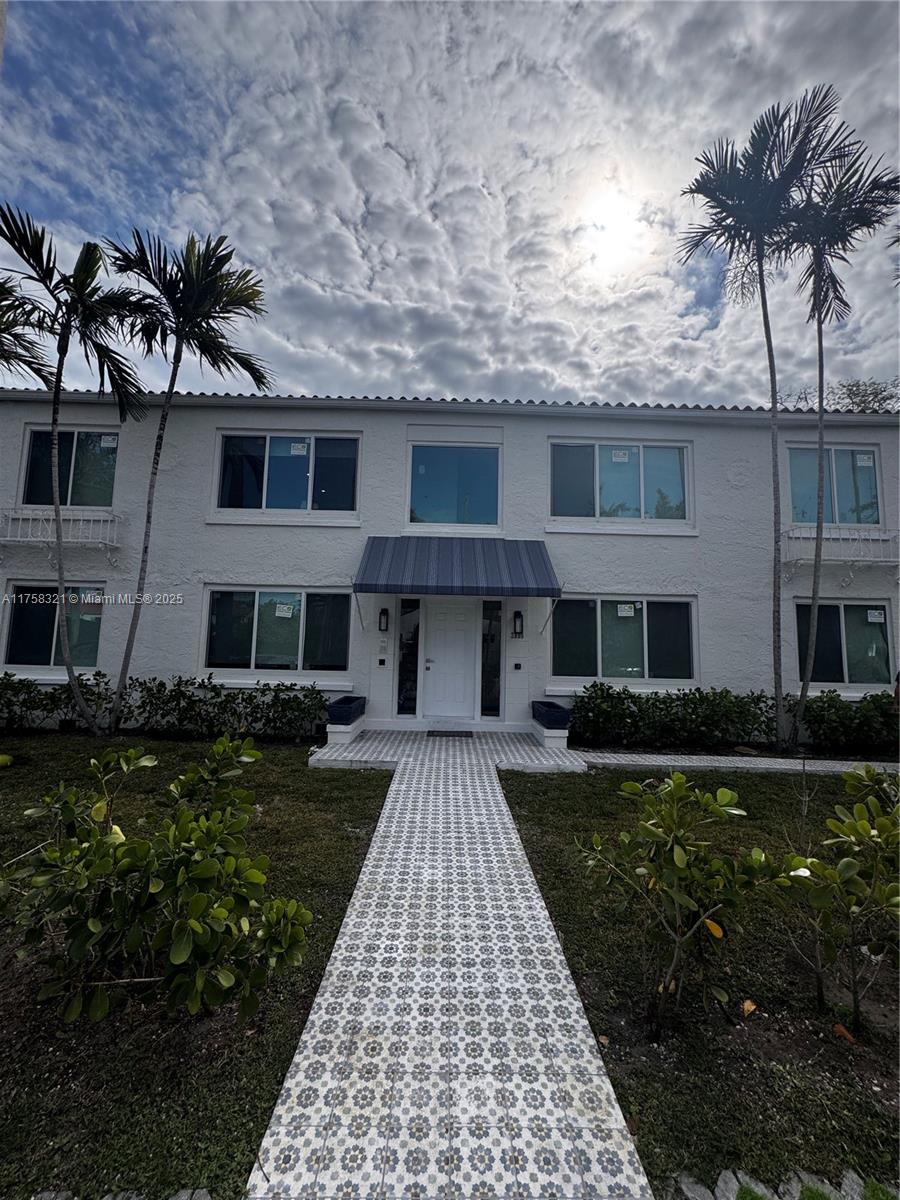 Rental Property at 2855 Royal Palm Ave 3, Miami Beach, Miami-Dade County, Florida - Bedrooms: 2 
Bathrooms: 2  - $4,000 MO.