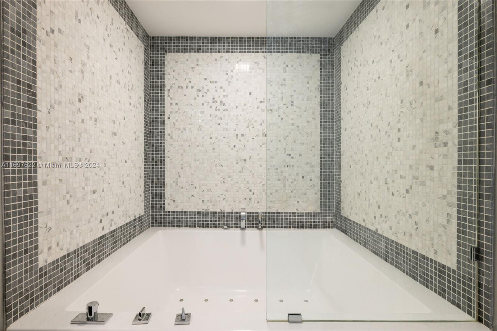 EPIC Residence - Residential Lease