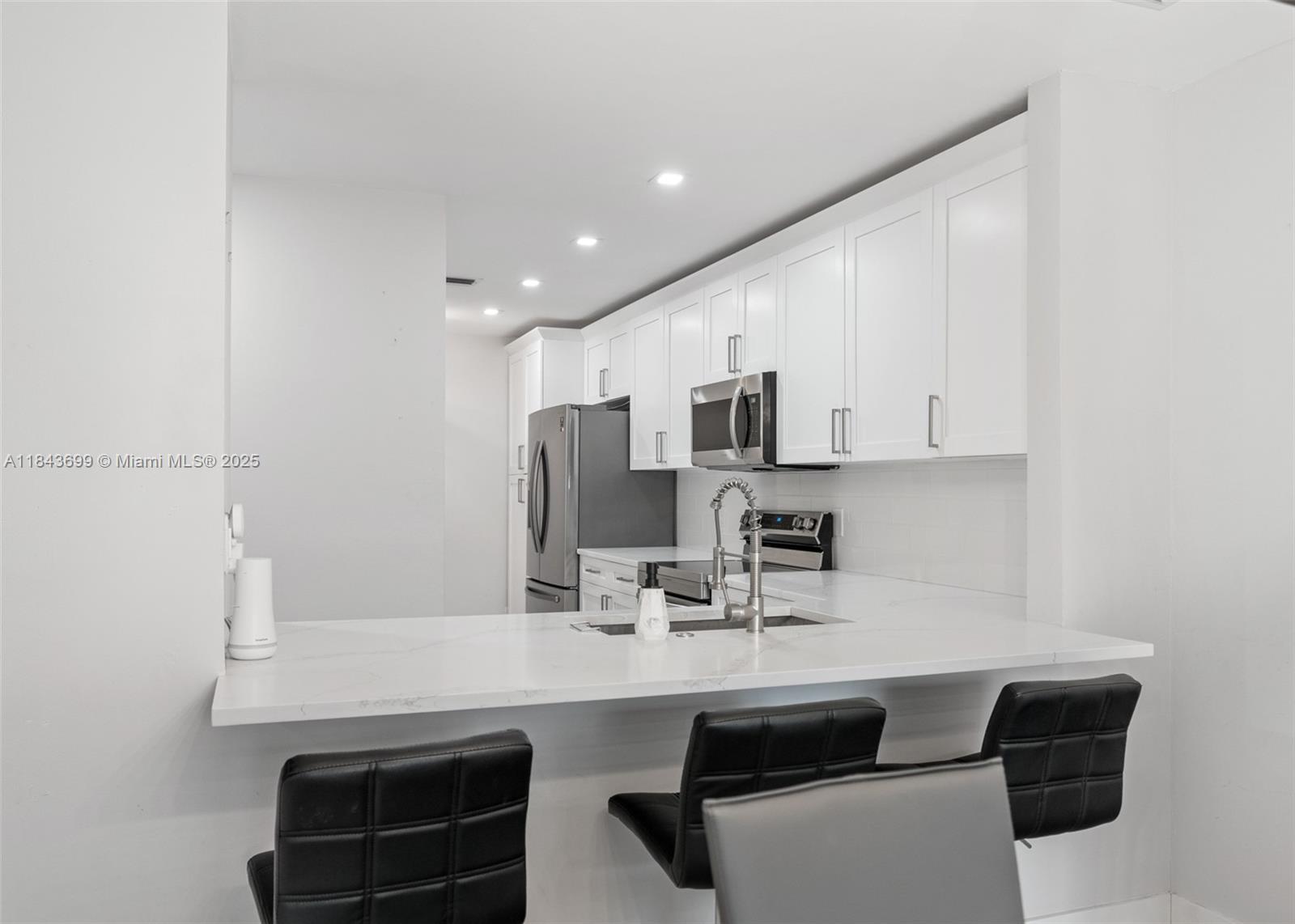 700 SE 14th St J