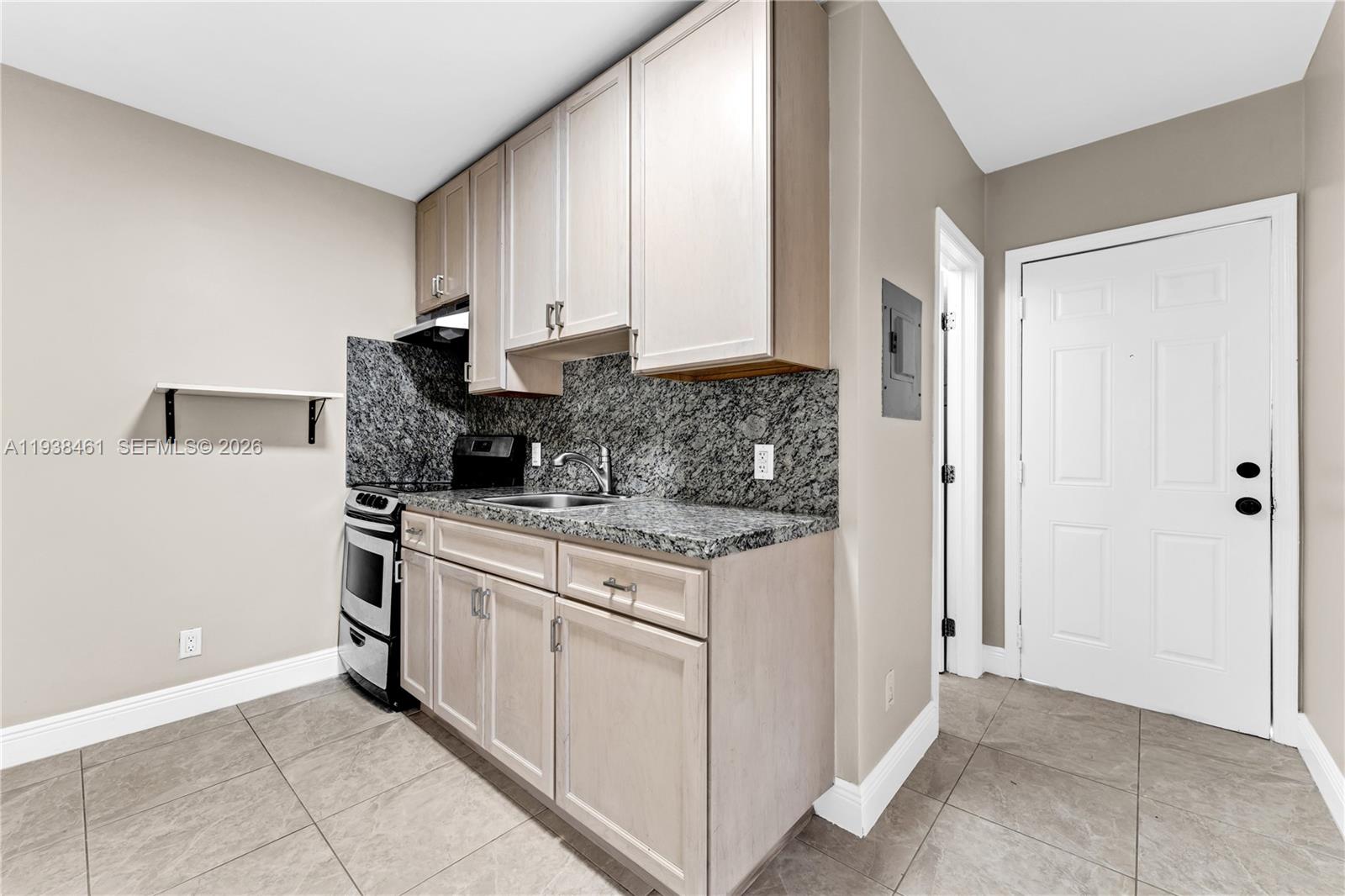 REV PL SEC 2 CC ESTATES - Residential Income