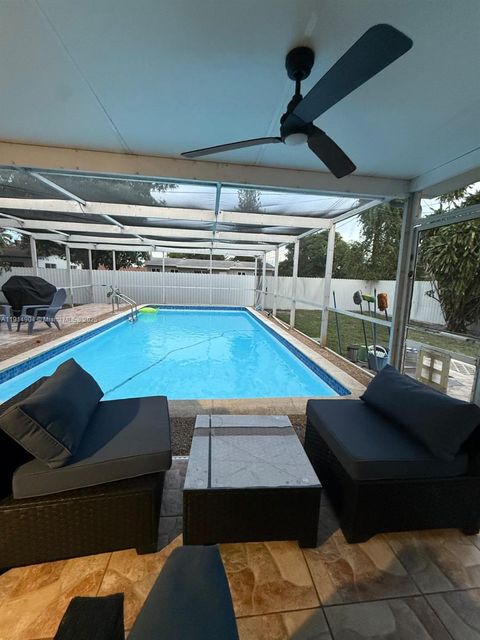 18415 NW 42nd Pl Miami Gardens FL 33055