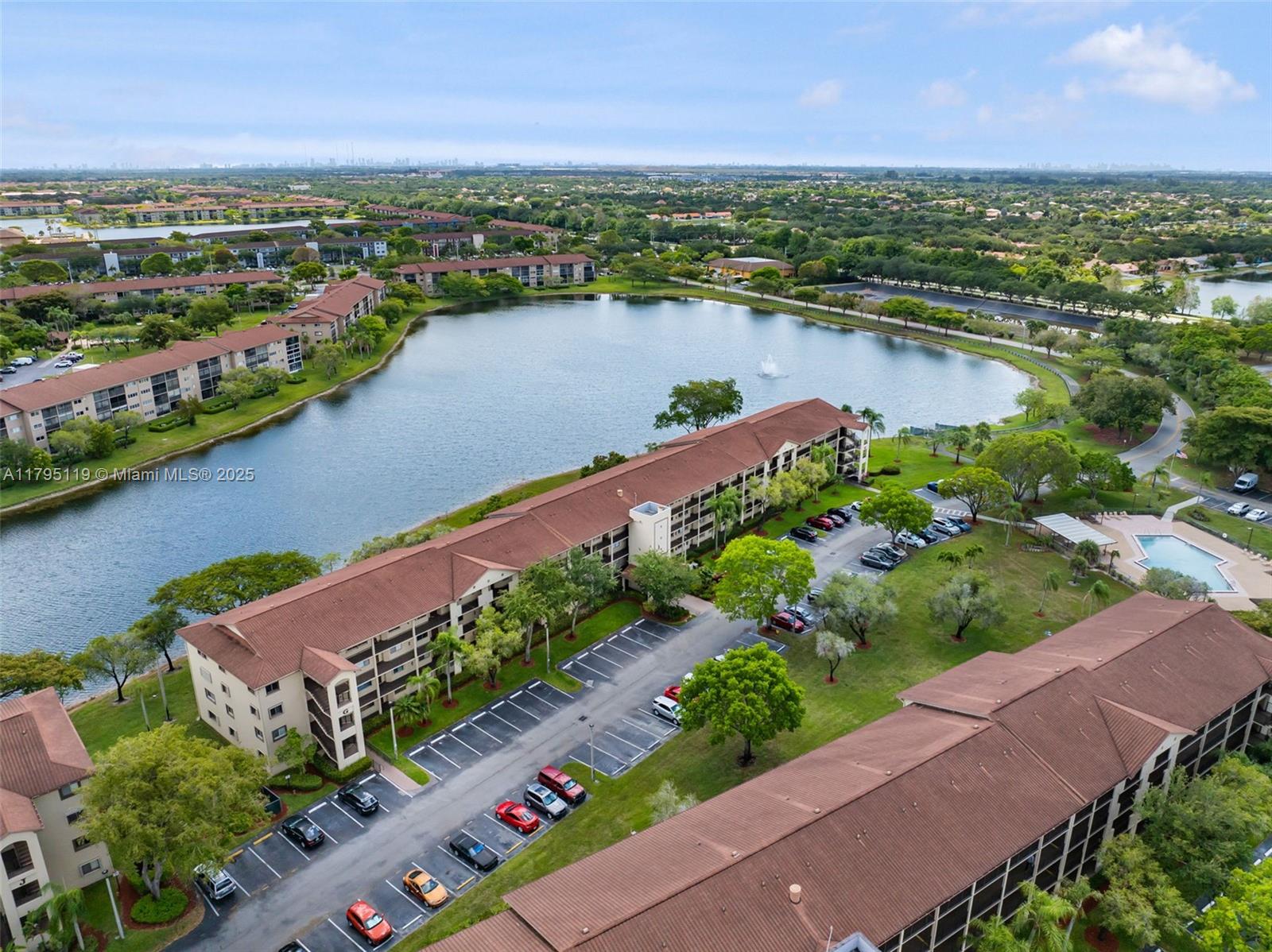SUFFOLK AT CENTURY VILLAG - Residential