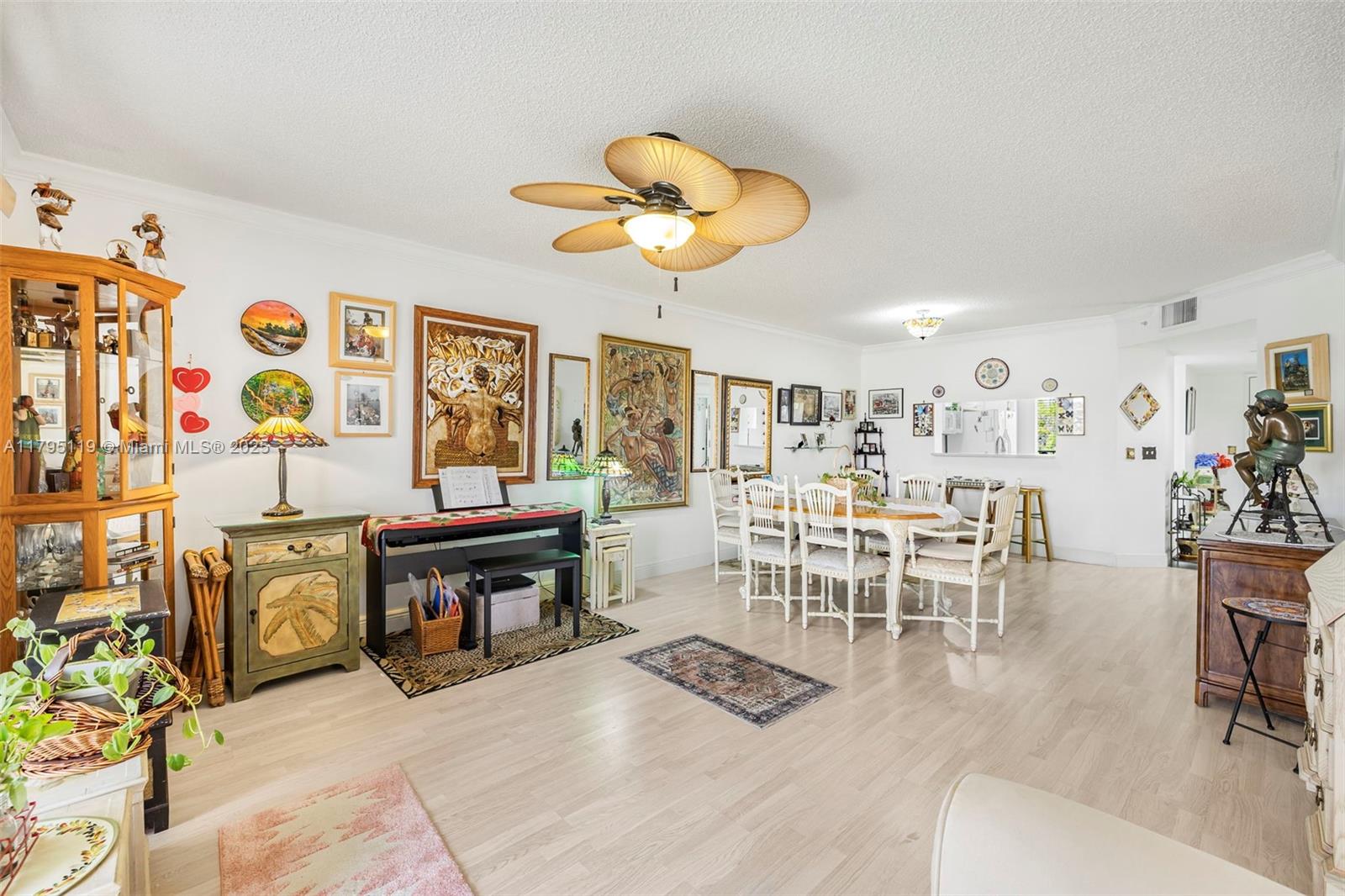 SUFFOLK AT CENTURY VILLAG - Residential