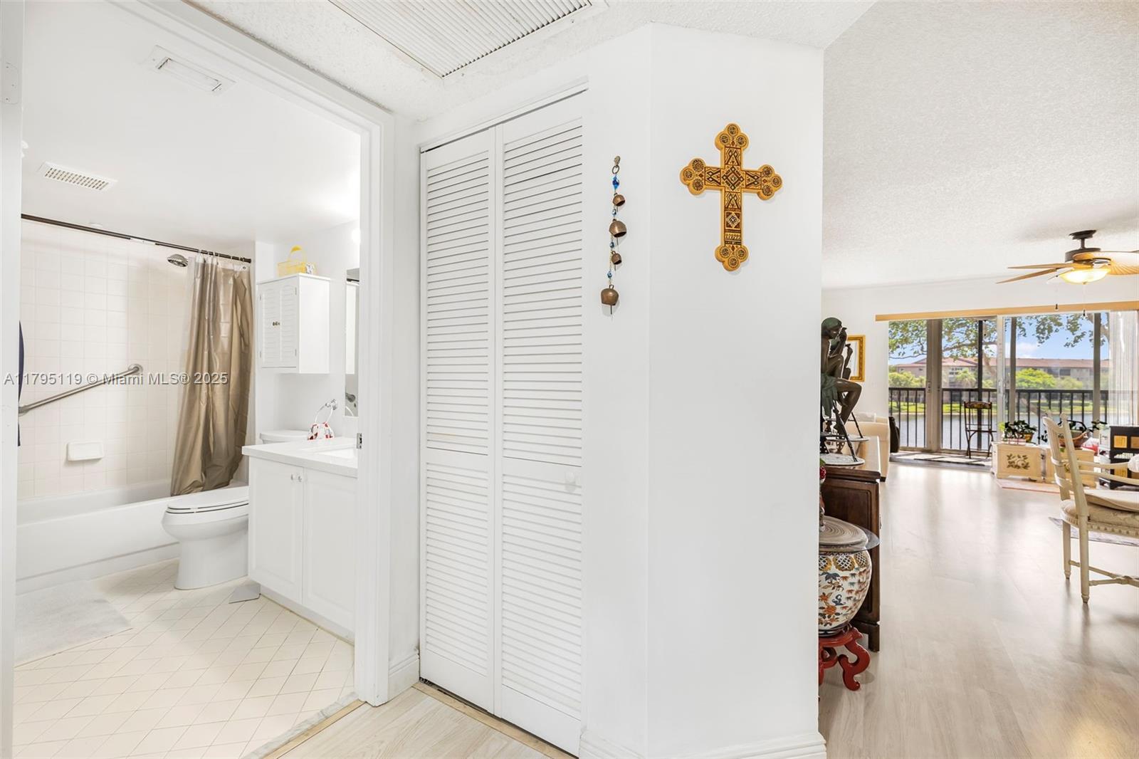 SUFFOLK AT CENTURY VILLAG - Residential