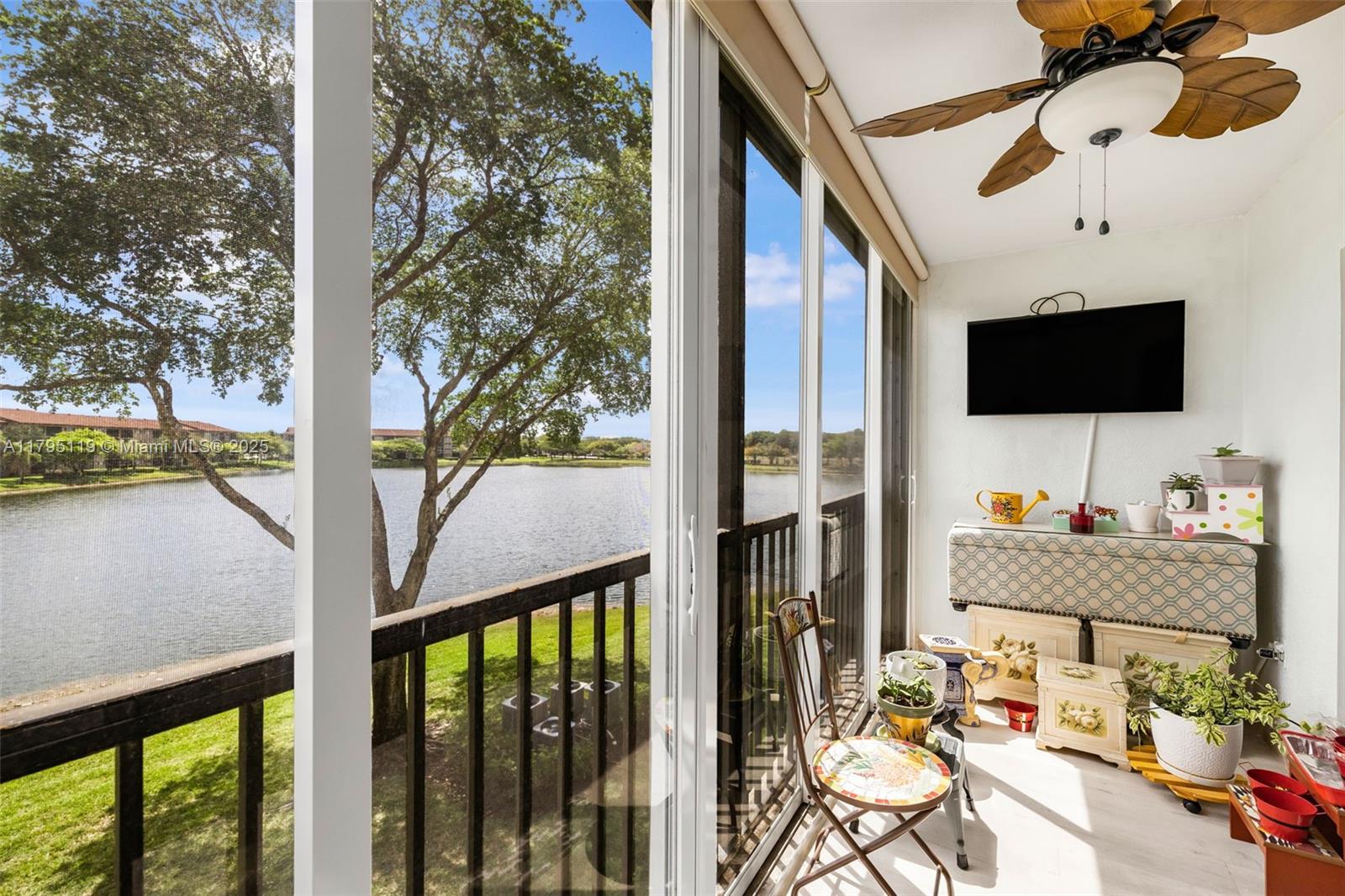 SUFFOLK AT CENTURY VILLAG - Residential
