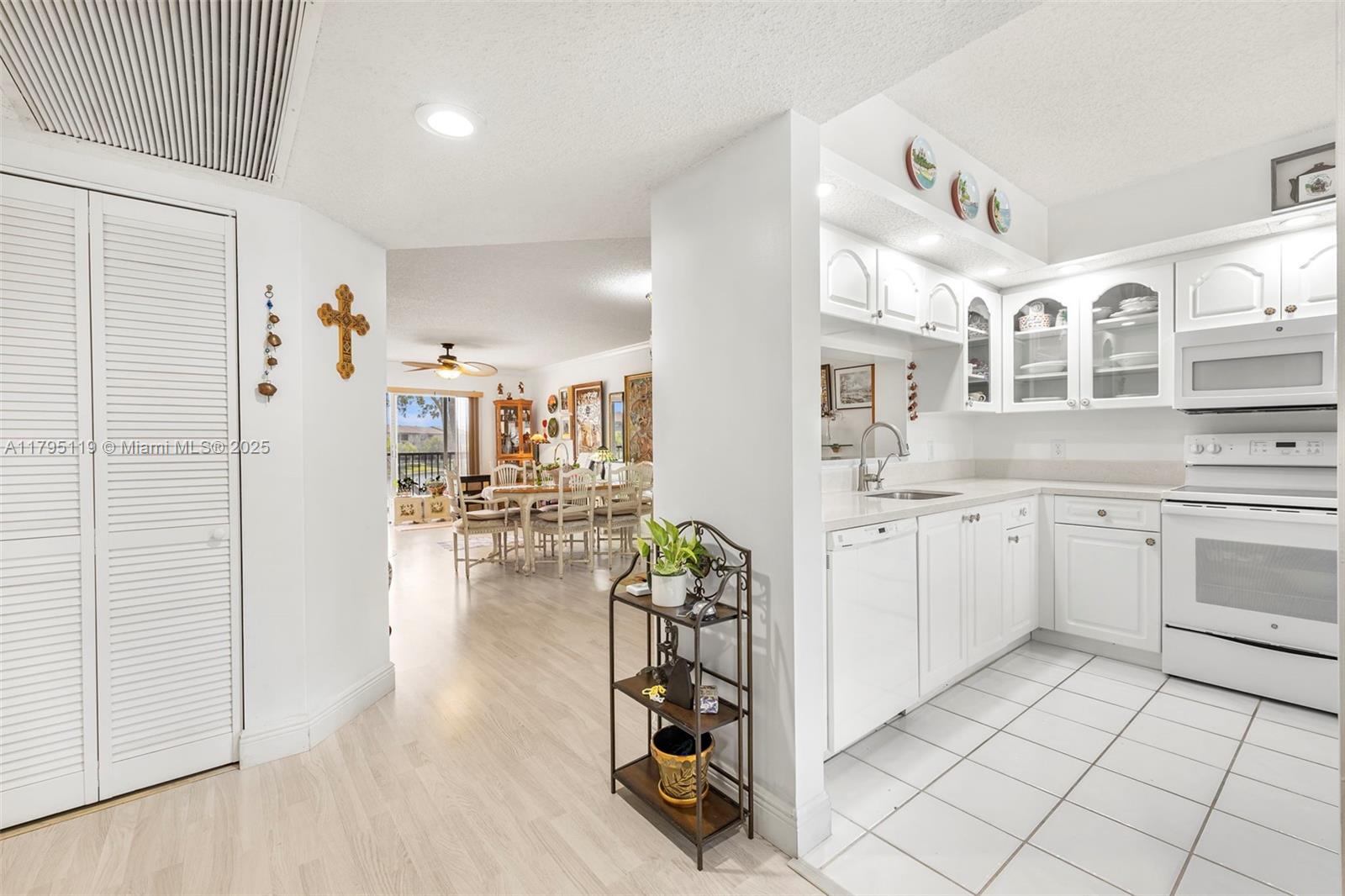 SUFFOLK AT CENTURY VILLAG - Residential
