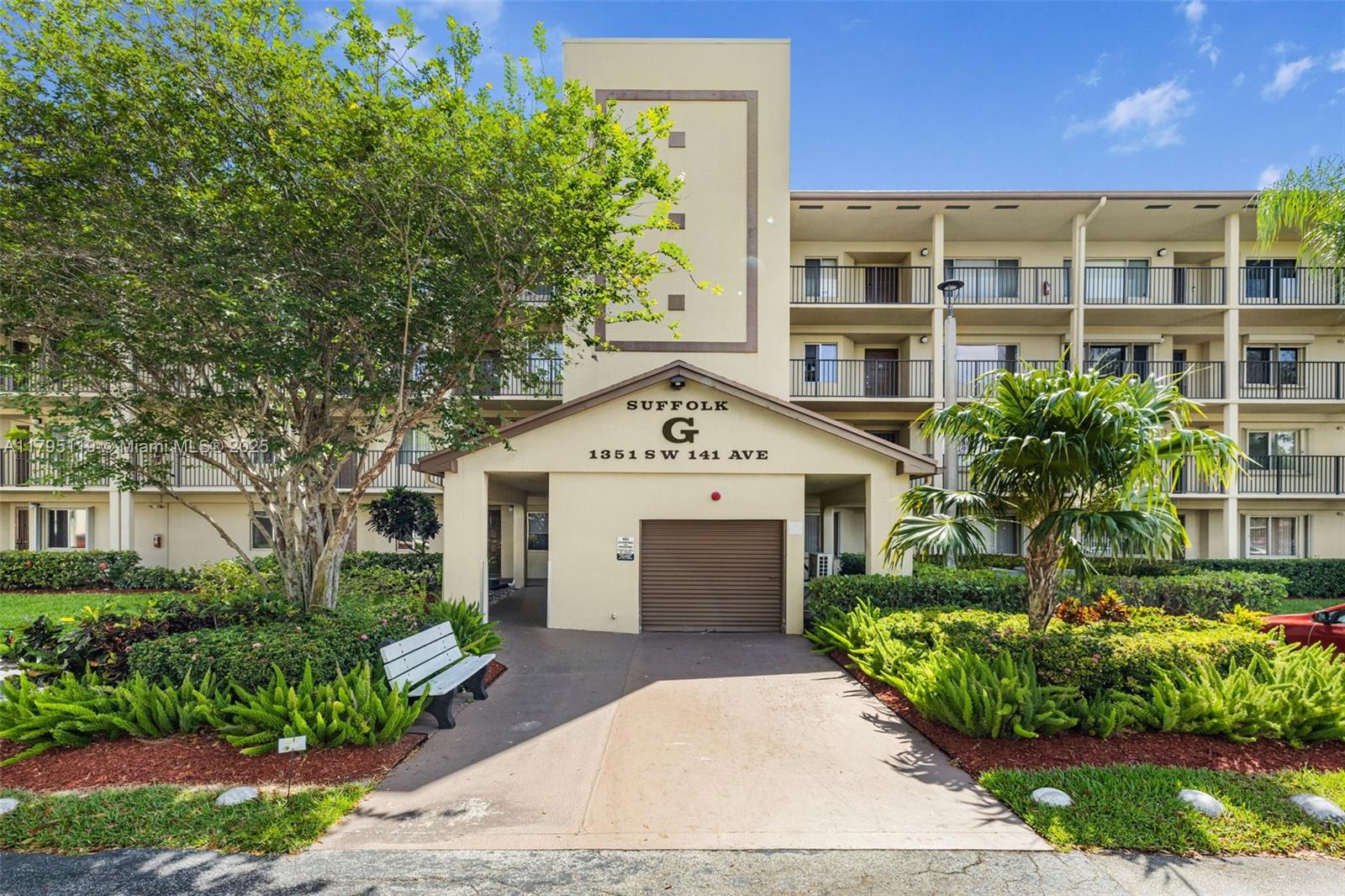 Property for Sale at 1351 Sw 141st Ave 313G, Pembroke Pines, Miami-Dade County, Florida - Bedrooms: 2 
Bathrooms: 2  - $239,000