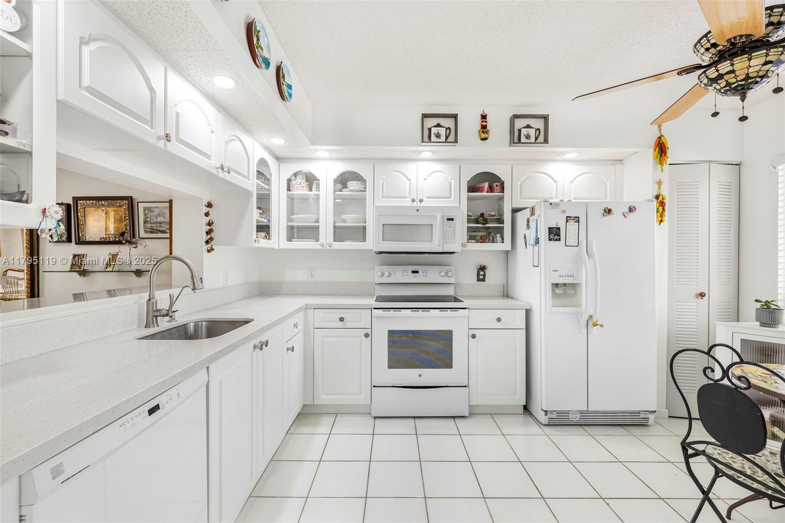 SUFFOLK AT CENTURY VILLAG - Residential