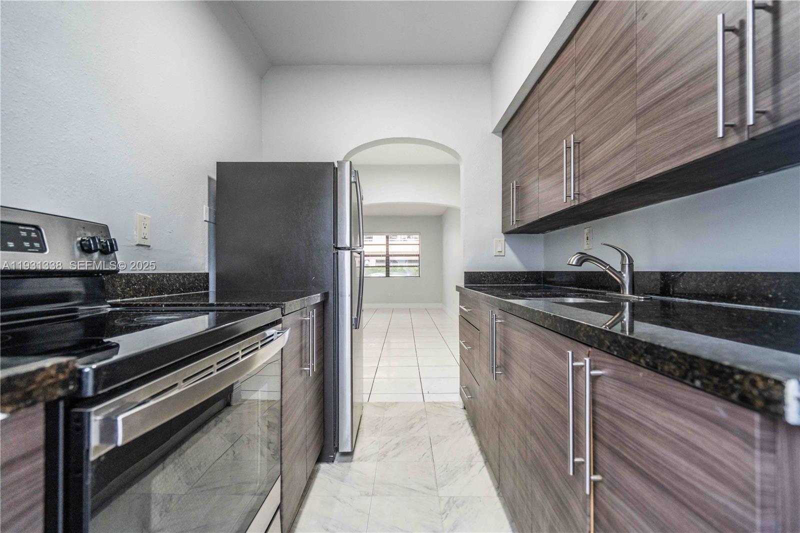 ALTOS DEL MAR - Residential Lease