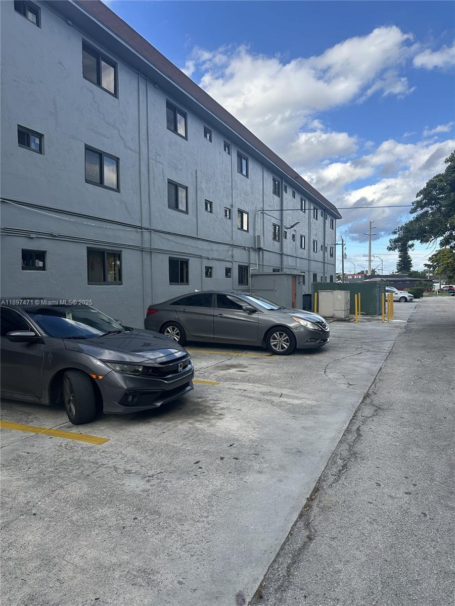 Biscayne Highlands - Residential Lease