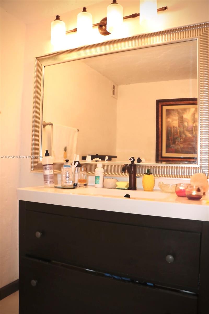 OLYMPUS CONDO PHASE - Residential Lease