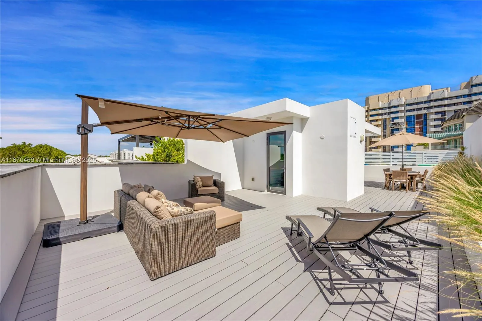 Coral Gables, Florida 33134, United States, 6 Bedrooms Bedrooms, ,6 BathroomsBathrooms,Residential,Active,202075