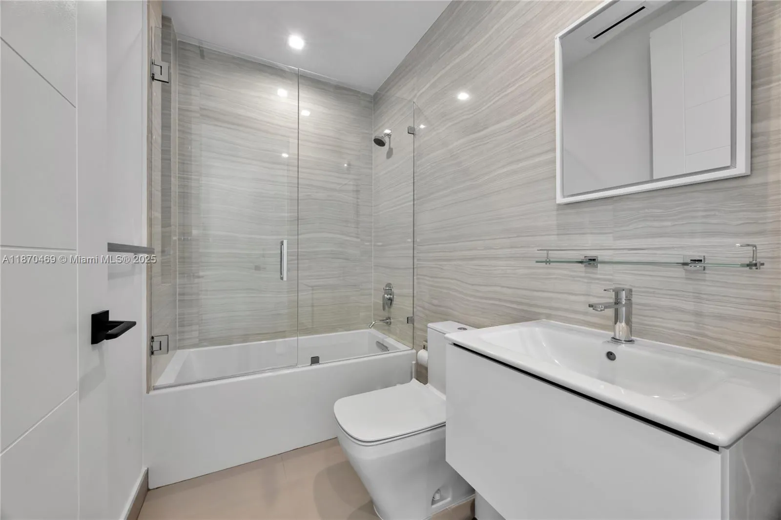 Coral Gables, Florida 33134, United States, 6 Bedrooms Bedrooms, ,6 BathroomsBathrooms,Residential,Active,202075