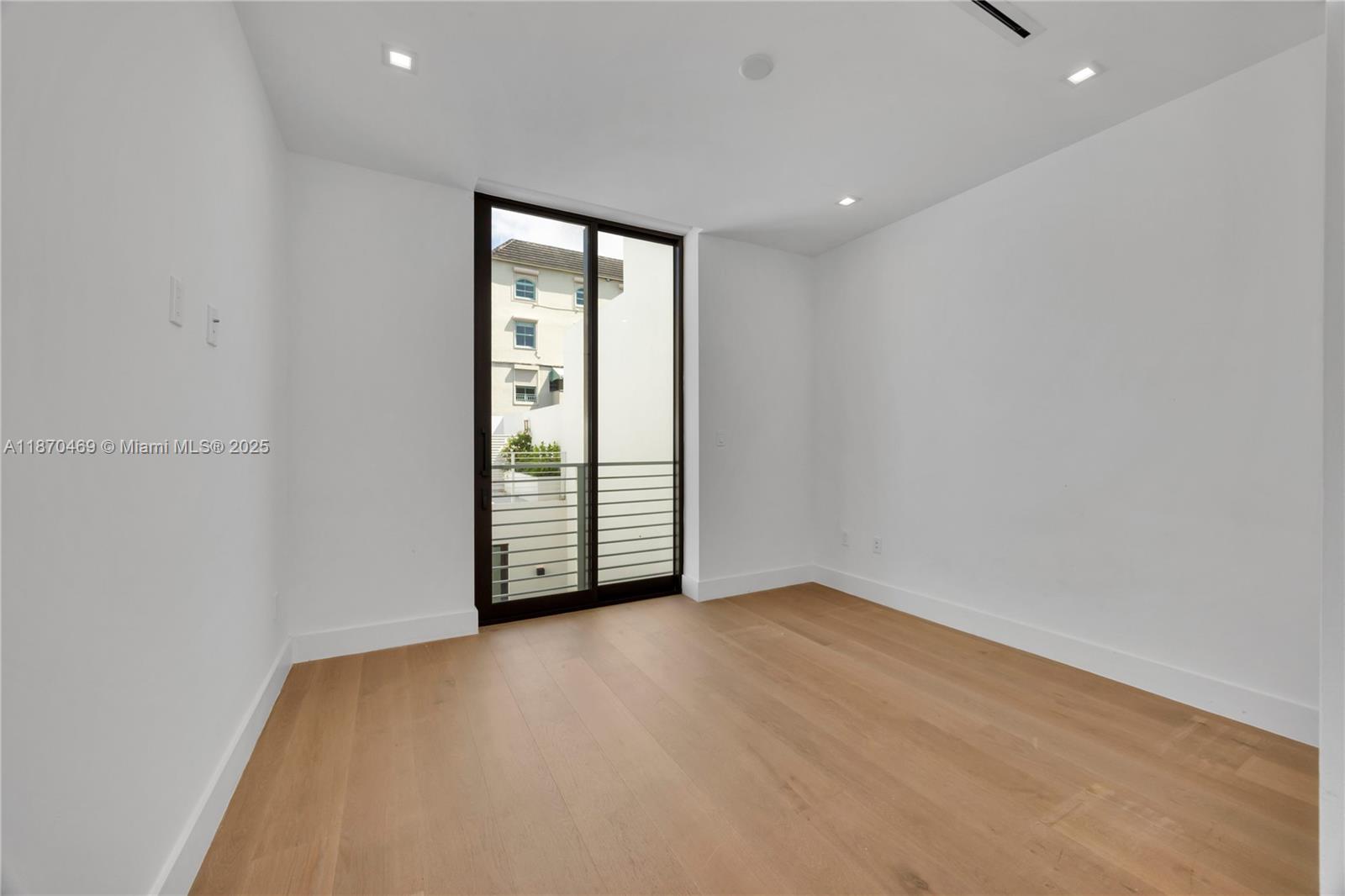 CORAL GABLES BILTMORE SEC - Residential