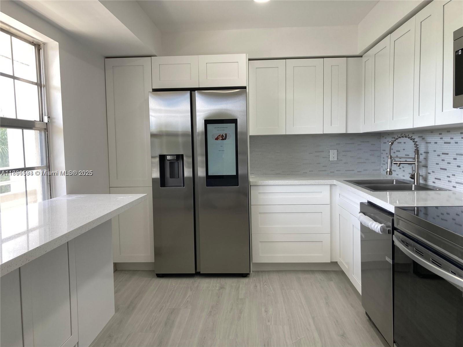 NO 92 PALM-AIRE COUNTRY C - Residential Lease