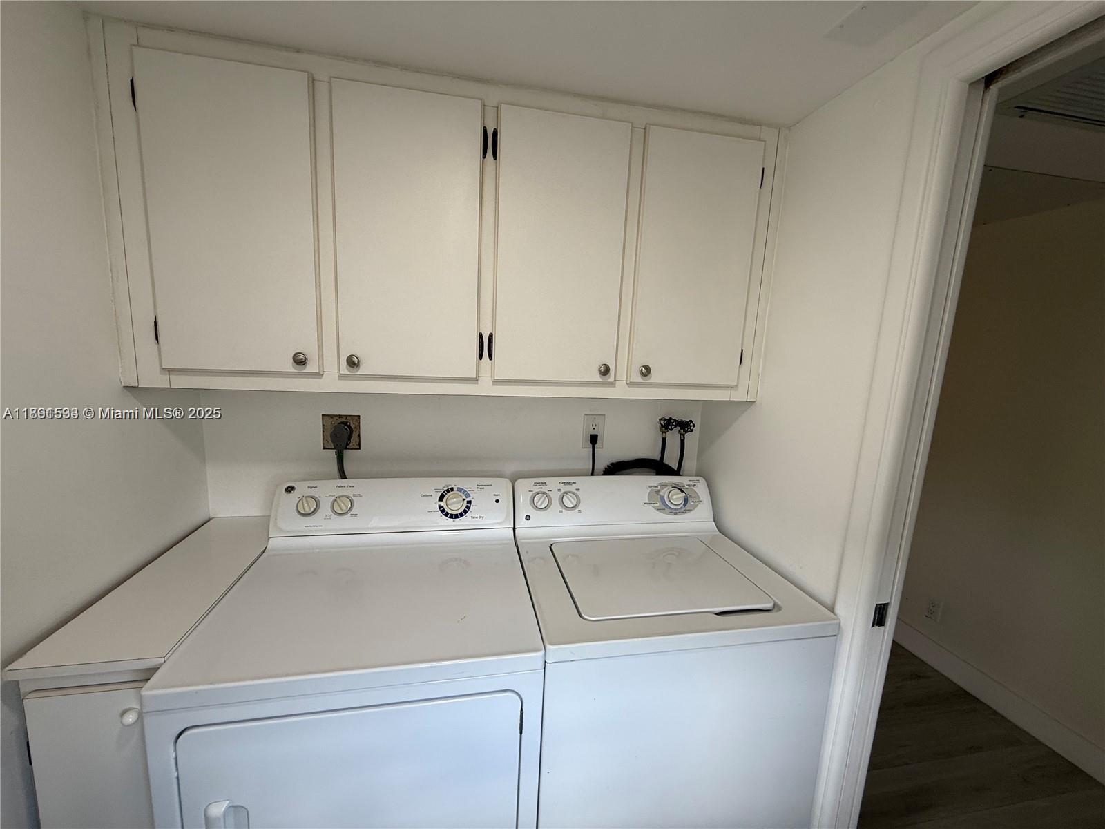 NO 92 PALM-AIRE COUNTRY C - Residential Lease