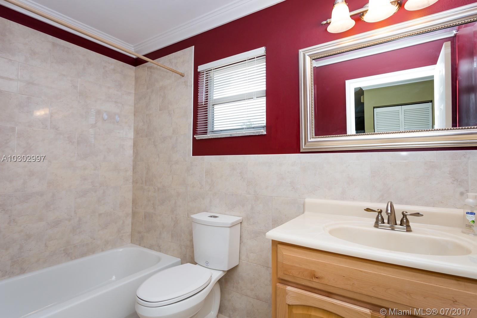 GROVE COMML CTR AT DAVIE - Residential