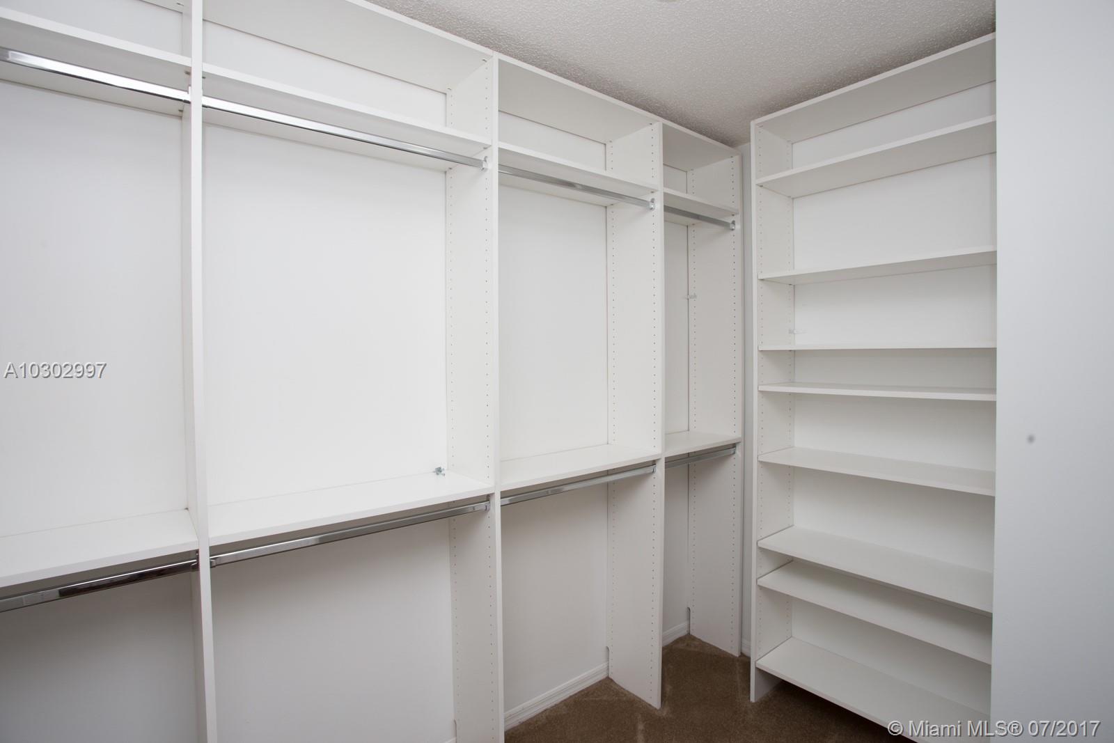 GROVE COMML CTR AT DAVIE - Residential