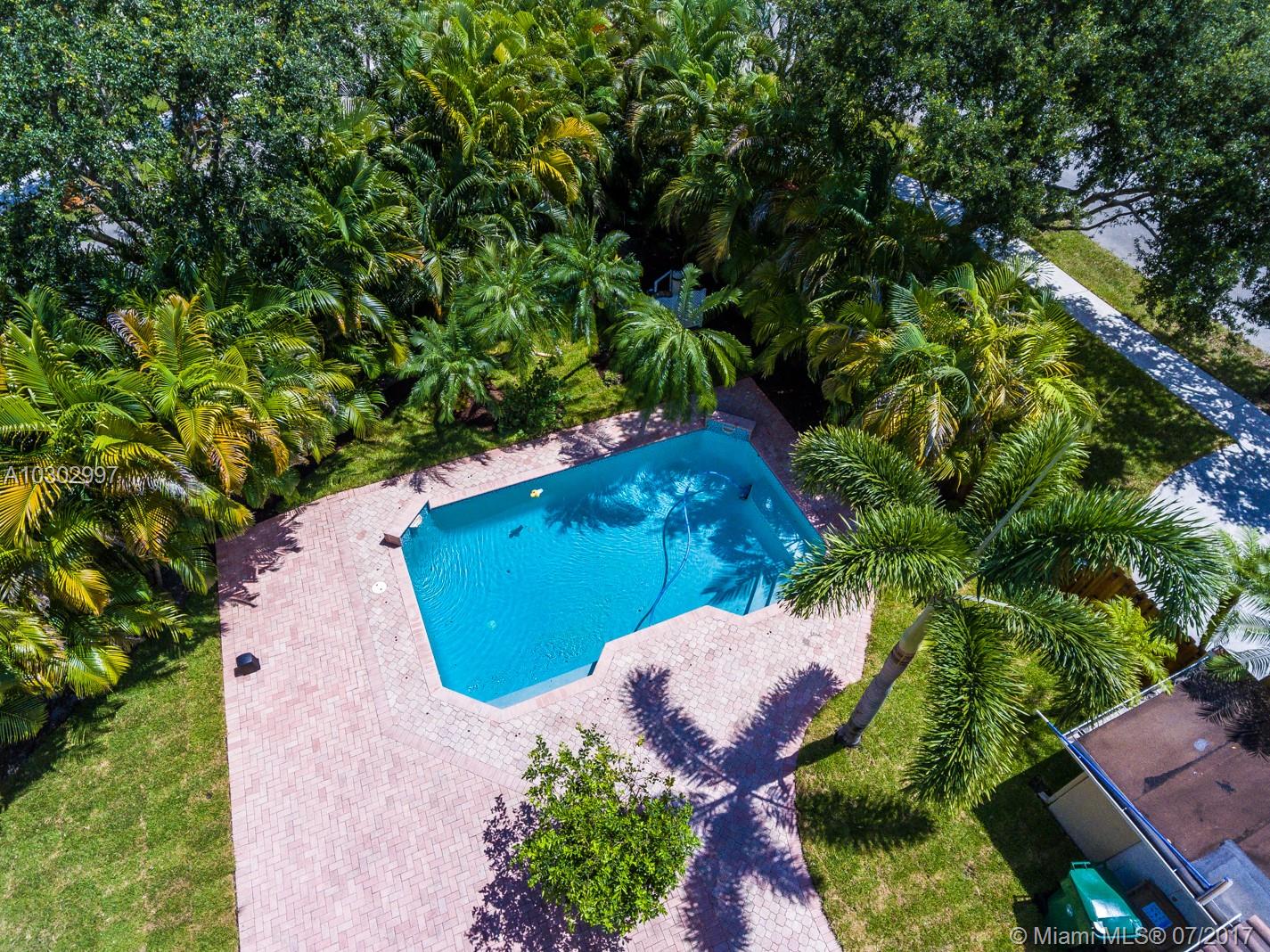 GROVE COMML CTR AT DAVIE - Residential