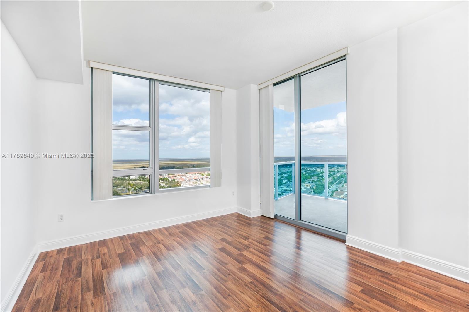 TAO SAWGRASS CONDOMINIUM - Residential