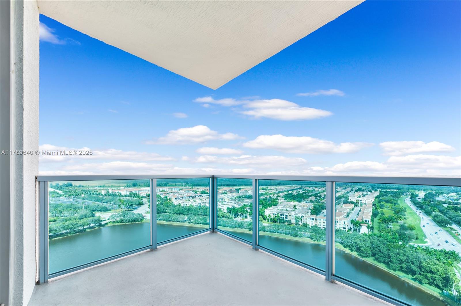 TAO SAWGRASS CONDOMINIUM - Residential