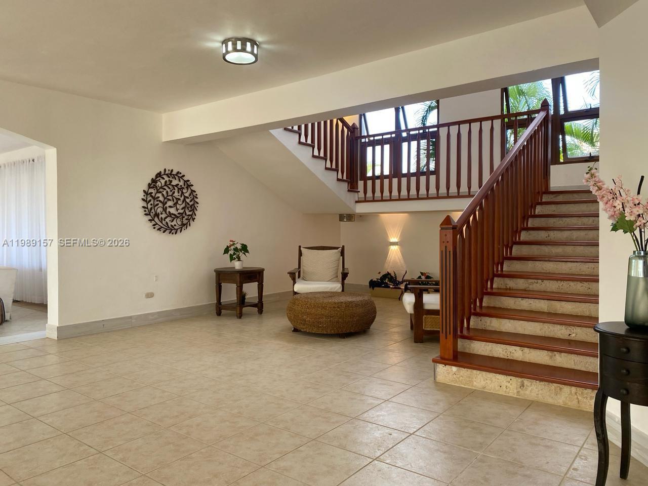 La Cañada Townhomes - Residential