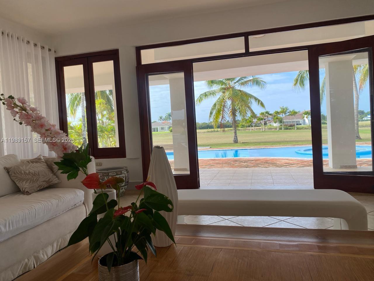 La Cañada Townhomes - Residential