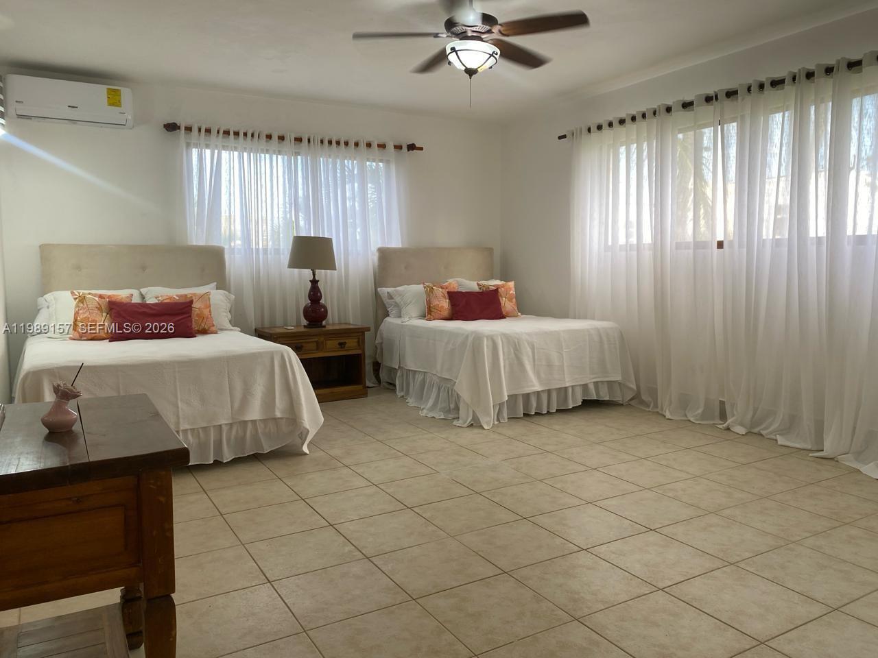 La Cañada Townhomes - Residential