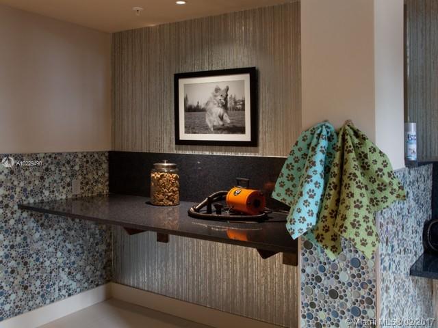 WINDSOR AT DORAL - Residential Lease