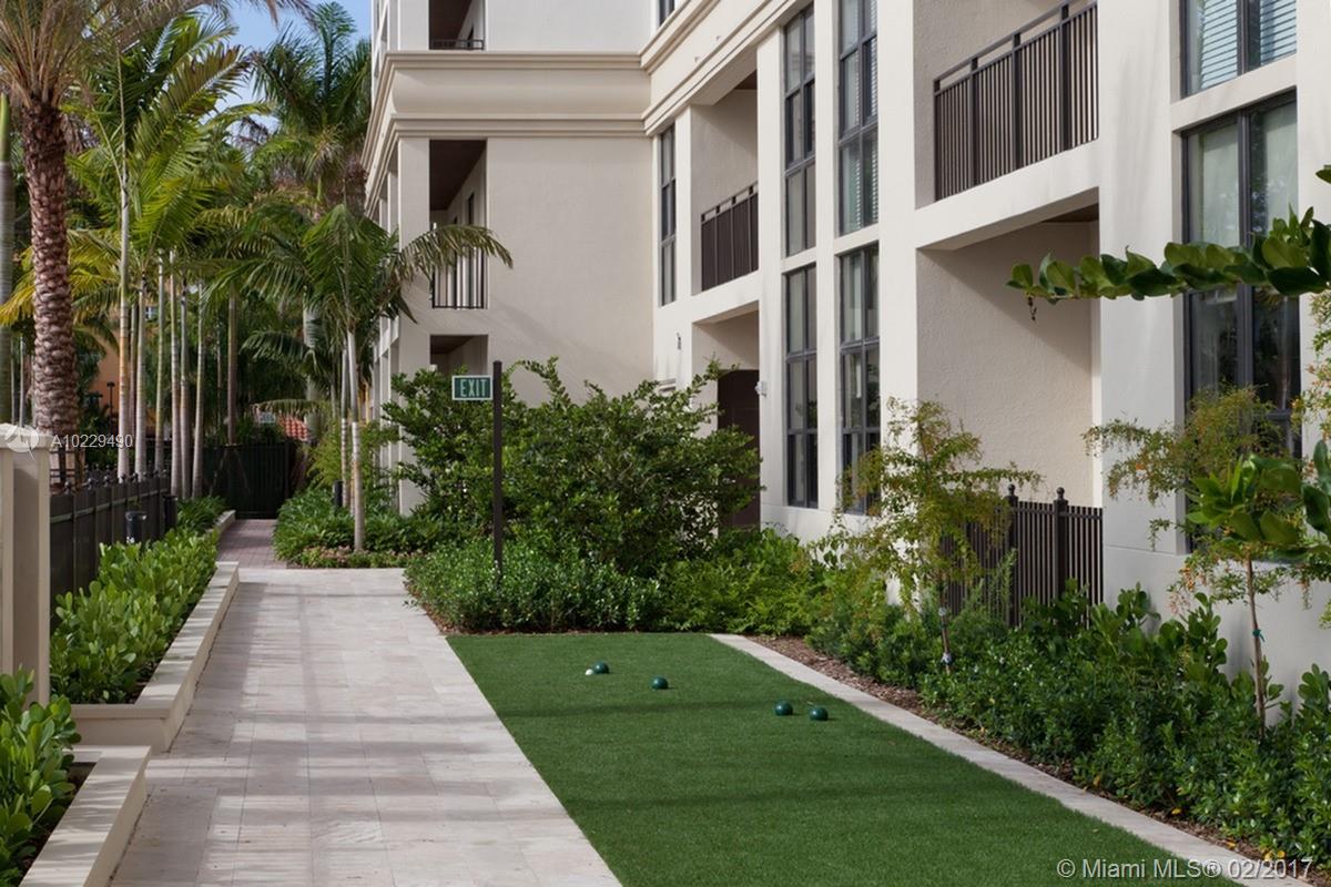 WINDSOR AT DORAL - Residential Lease