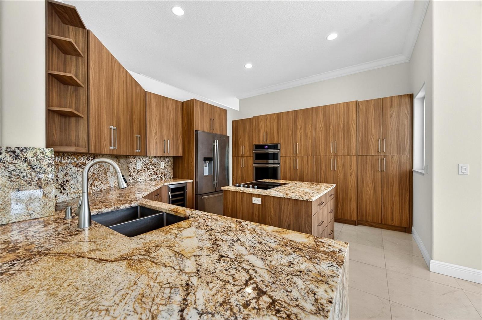 OAK RIDGE FALLS - Residential
