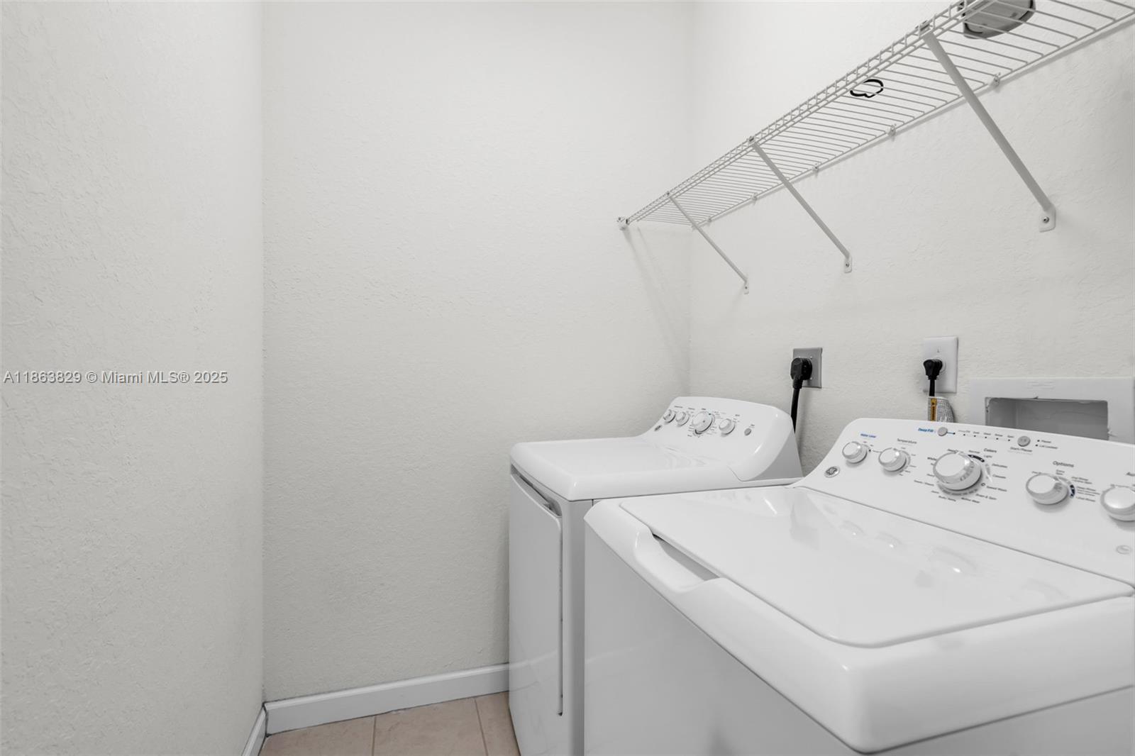 AQUABELLA SECTION ONE - Residential