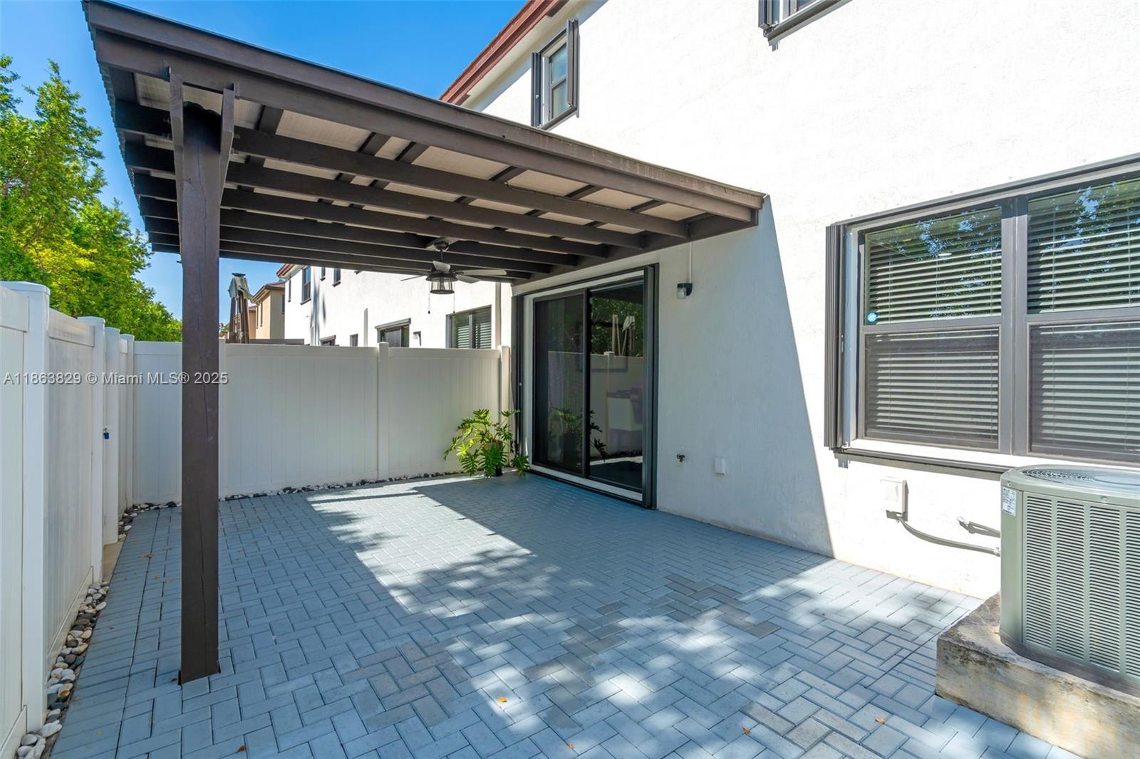 AQUABELLA SECTION ONE - Residential