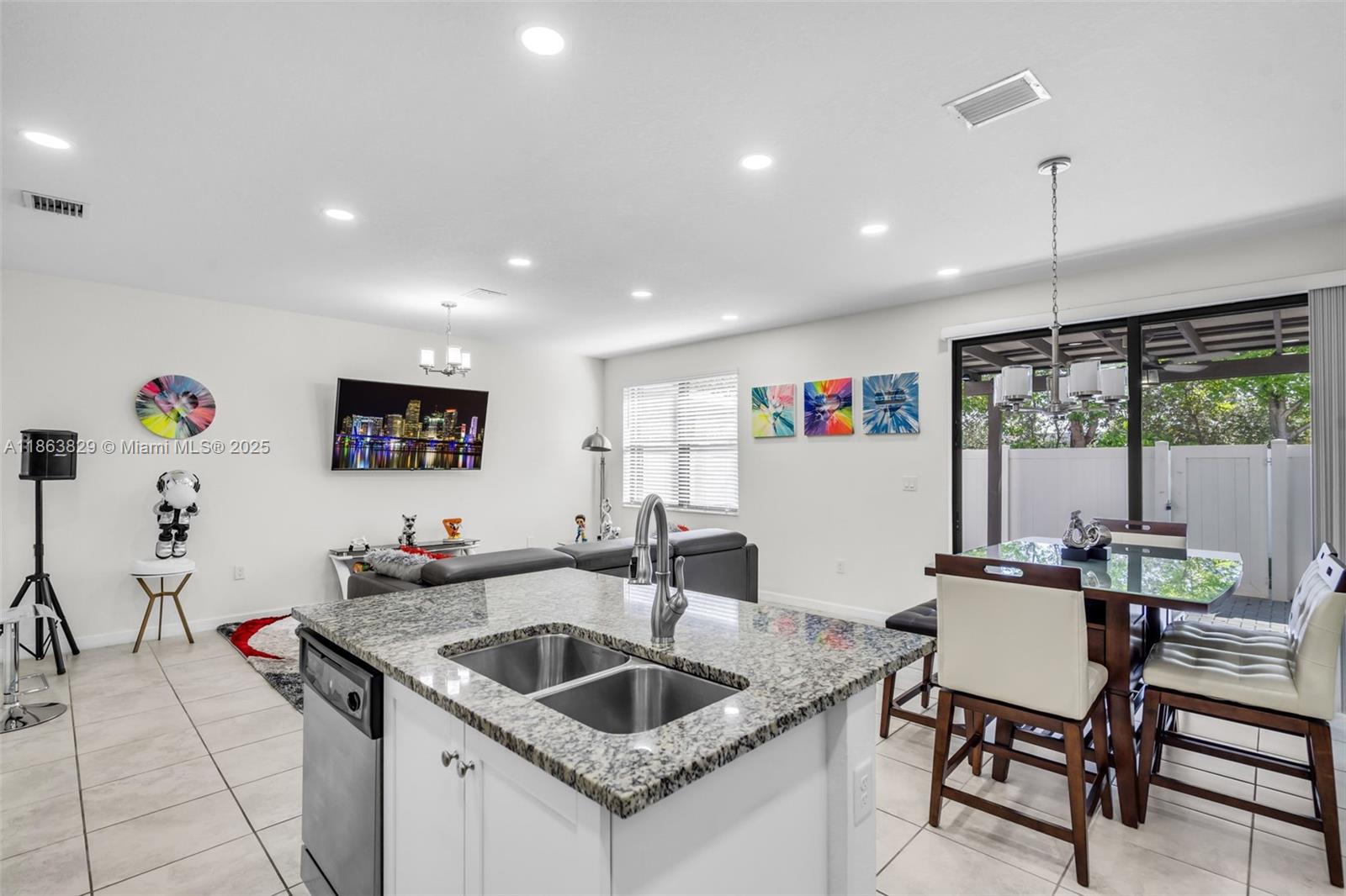 AQUABELLA SECTION ONE - Residential