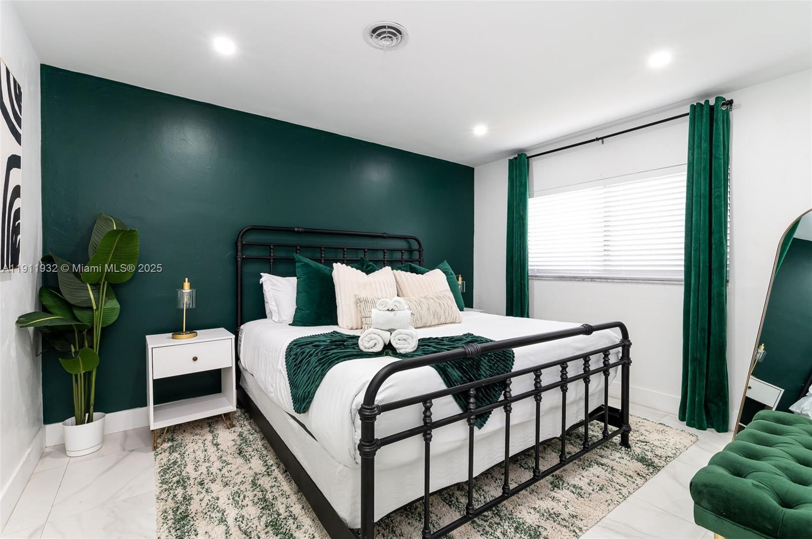 OCEAN DRIVE ESTATES - Residential Income