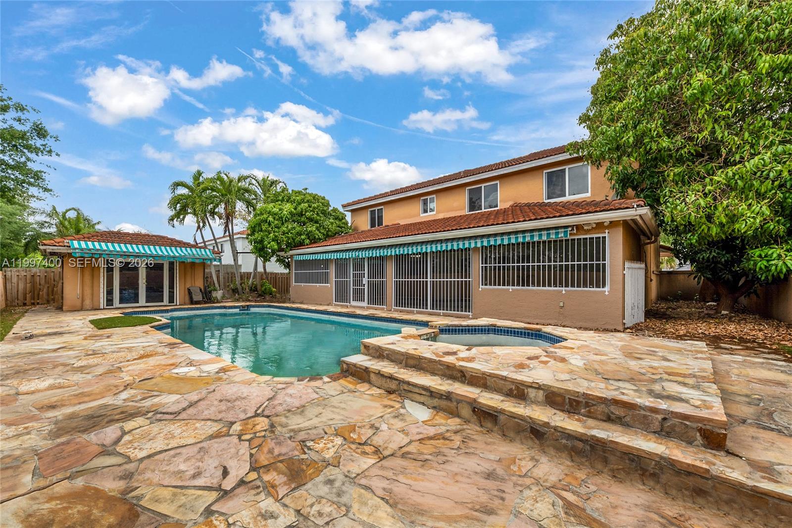 LAKES ON THE GREEN GWENDO - Residential