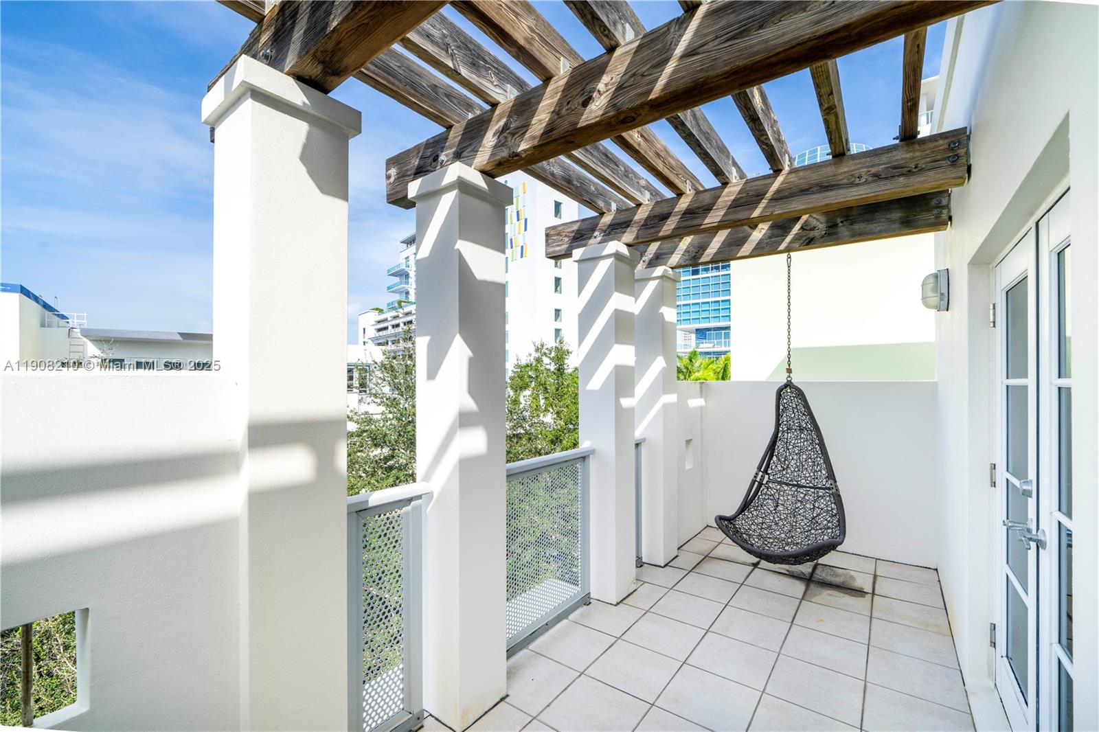 AQUA AT ALLISON ISLAND - Residential