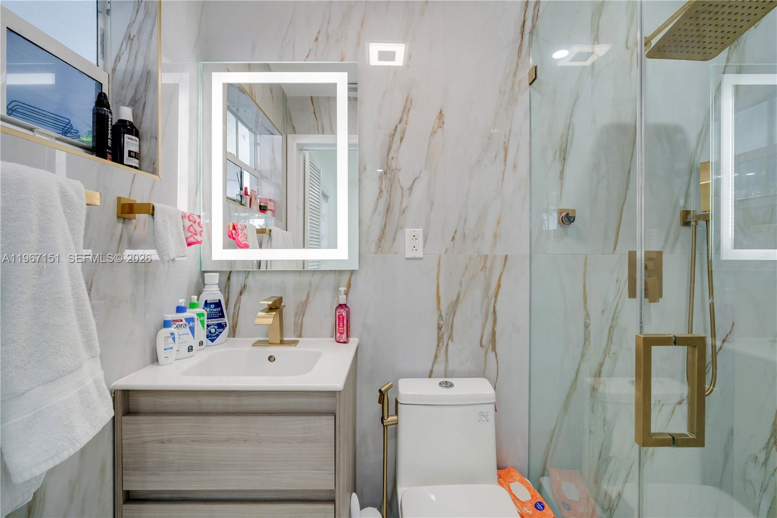 SCHOOL HOUSE SUB - Residential