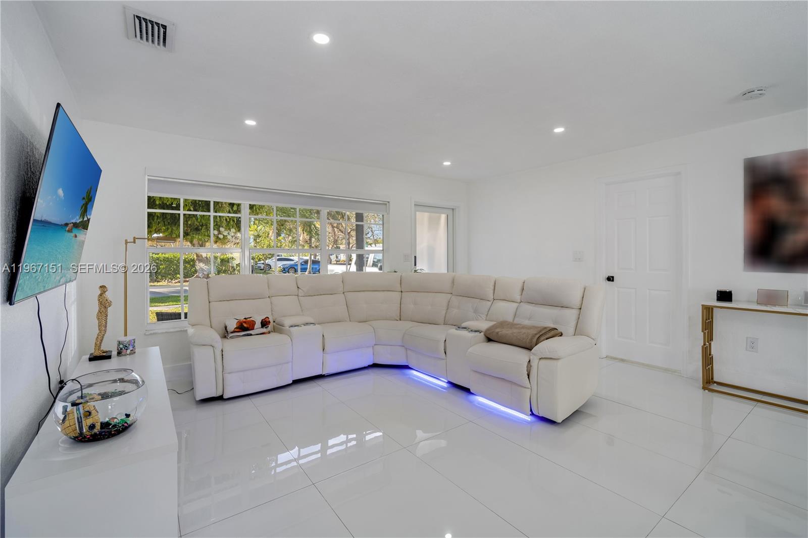 SCHOOL HOUSE SUB - Residential