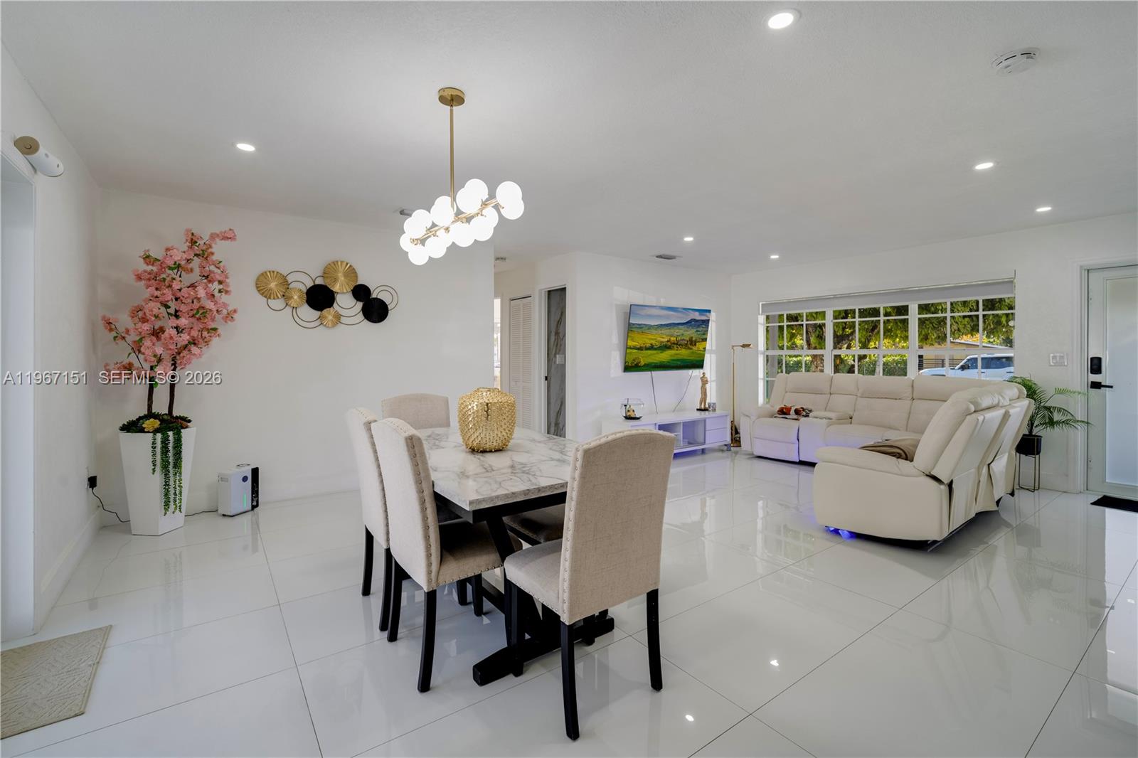 SCHOOL HOUSE SUB - Residential