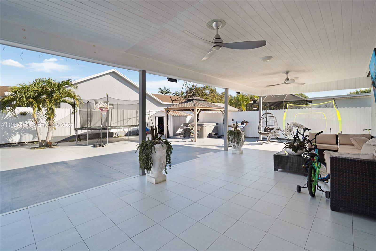 SCHOOL HOUSE SUB - Residential