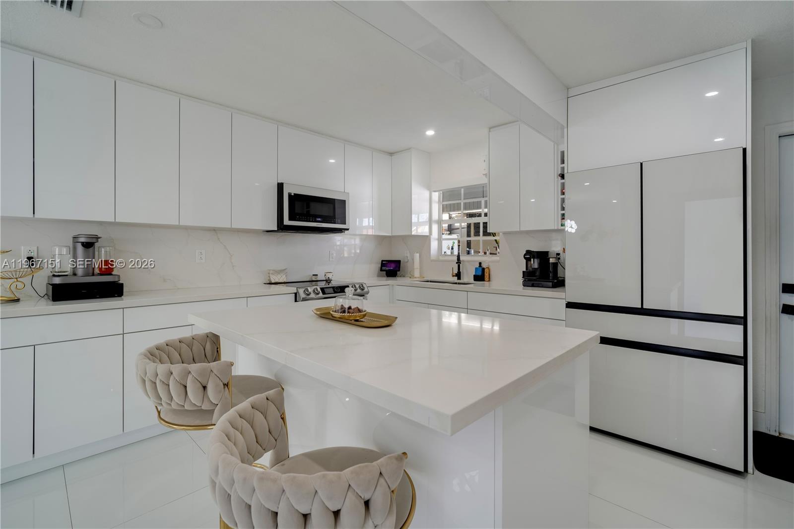 SCHOOL HOUSE SUB - Residential