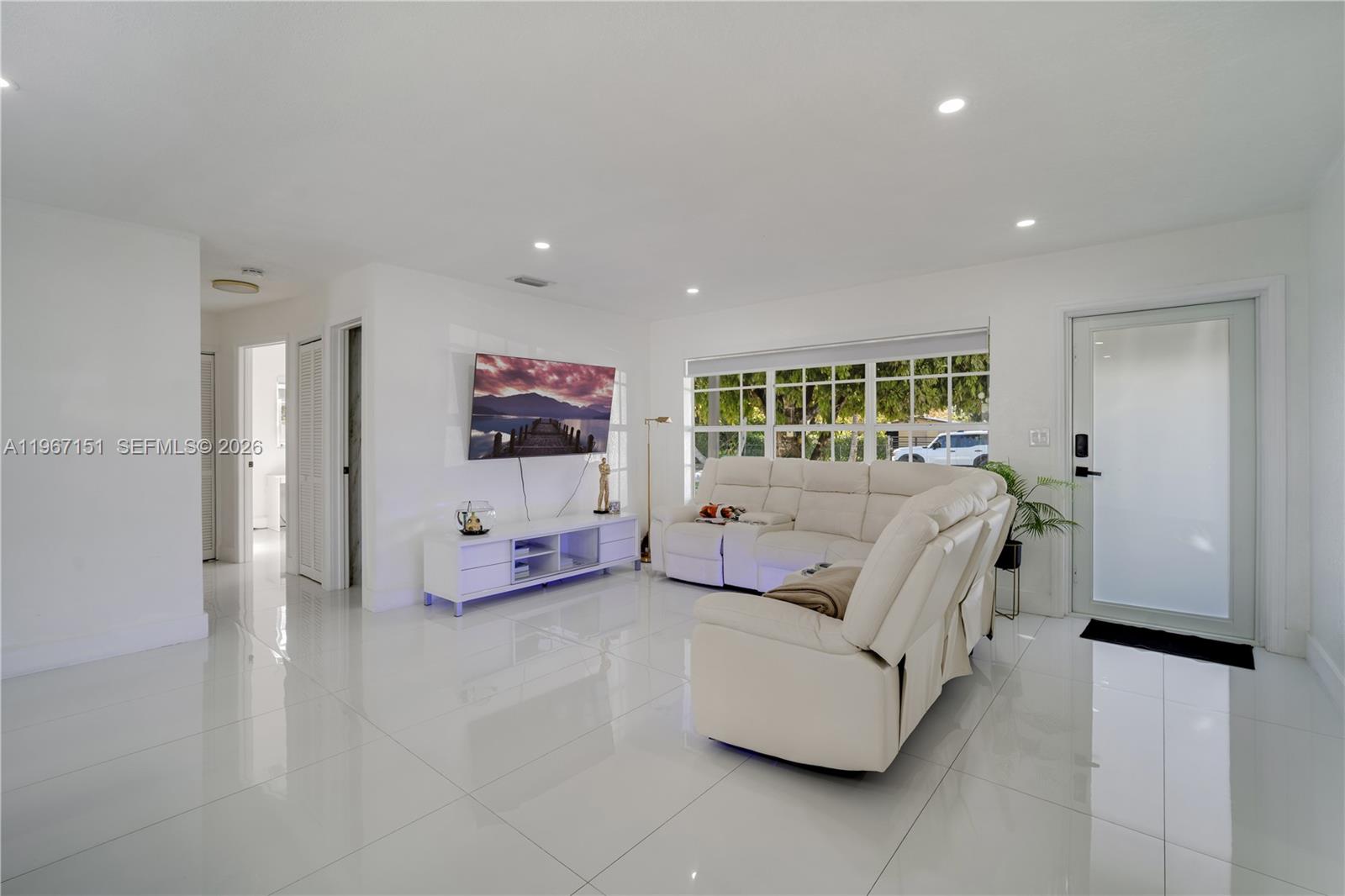 SCHOOL HOUSE SUB - Residential