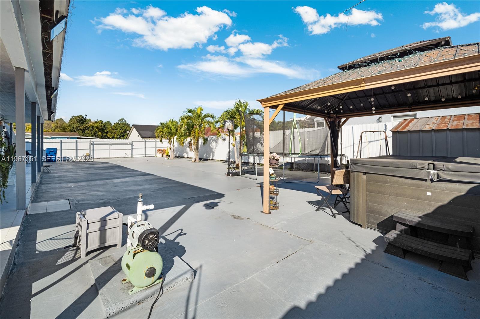 SCHOOL HOUSE SUB - Residential